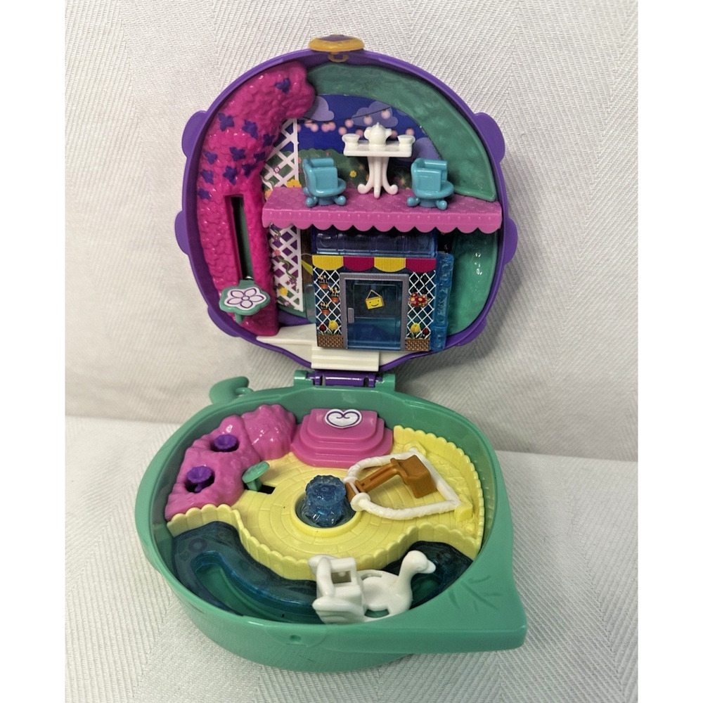 Polly Pocket Pocket World Lil’ Ladybug Garden Compact No Dolls